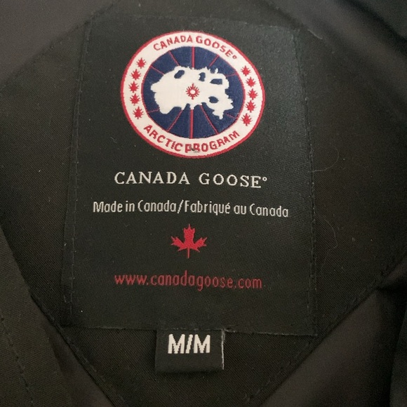 Canada Goose men’s medium black coat - Picture 9 of 9